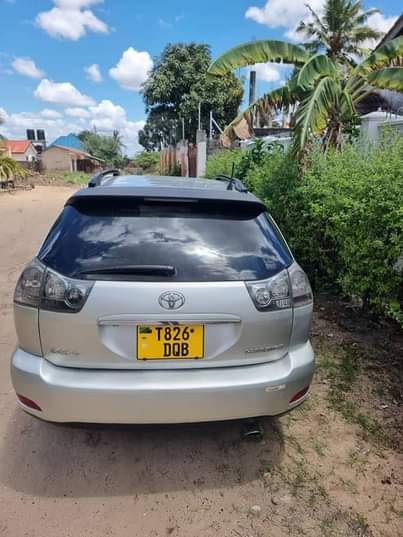 A picture of TOYOTA HARRIER NEW 0713020919 0618901490 Bei 15M Full documents Full