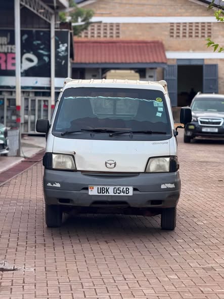 A picture of Mazda bongo