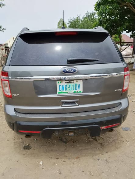 A picture of 2012 ford explorer