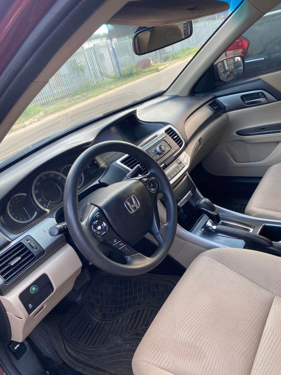 A picture of HONDA ACCORD