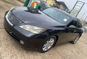 A picture of UNREGISTERED LEXUS ES350 2009