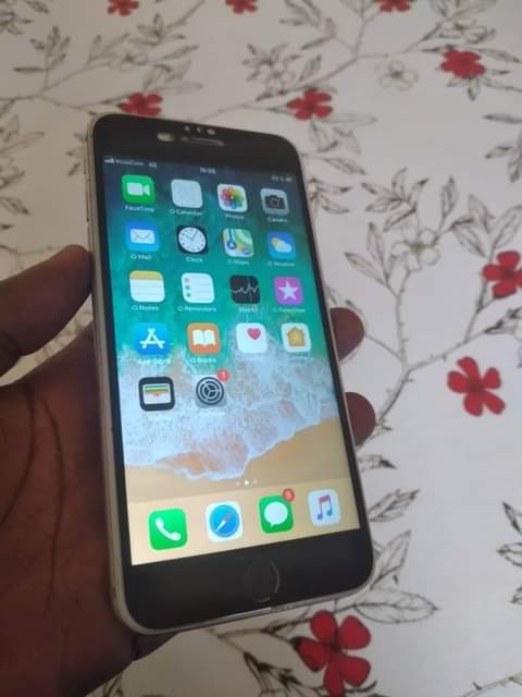 A picture of IPhone 6 plus gb 64