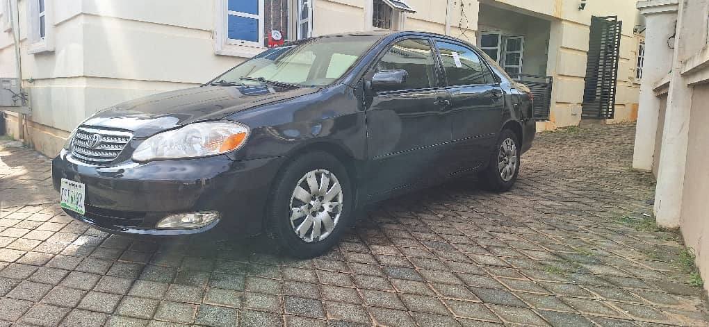 A picture of Toyota corolla 2006