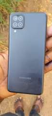 A picture of Samsung galaxy a12 kipengele krek