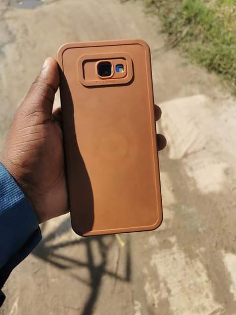 A picture of Samsung j4 plus