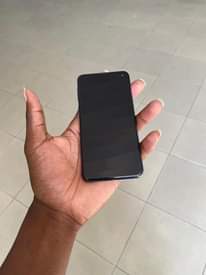 A picture of Mzungu wa roho maphone