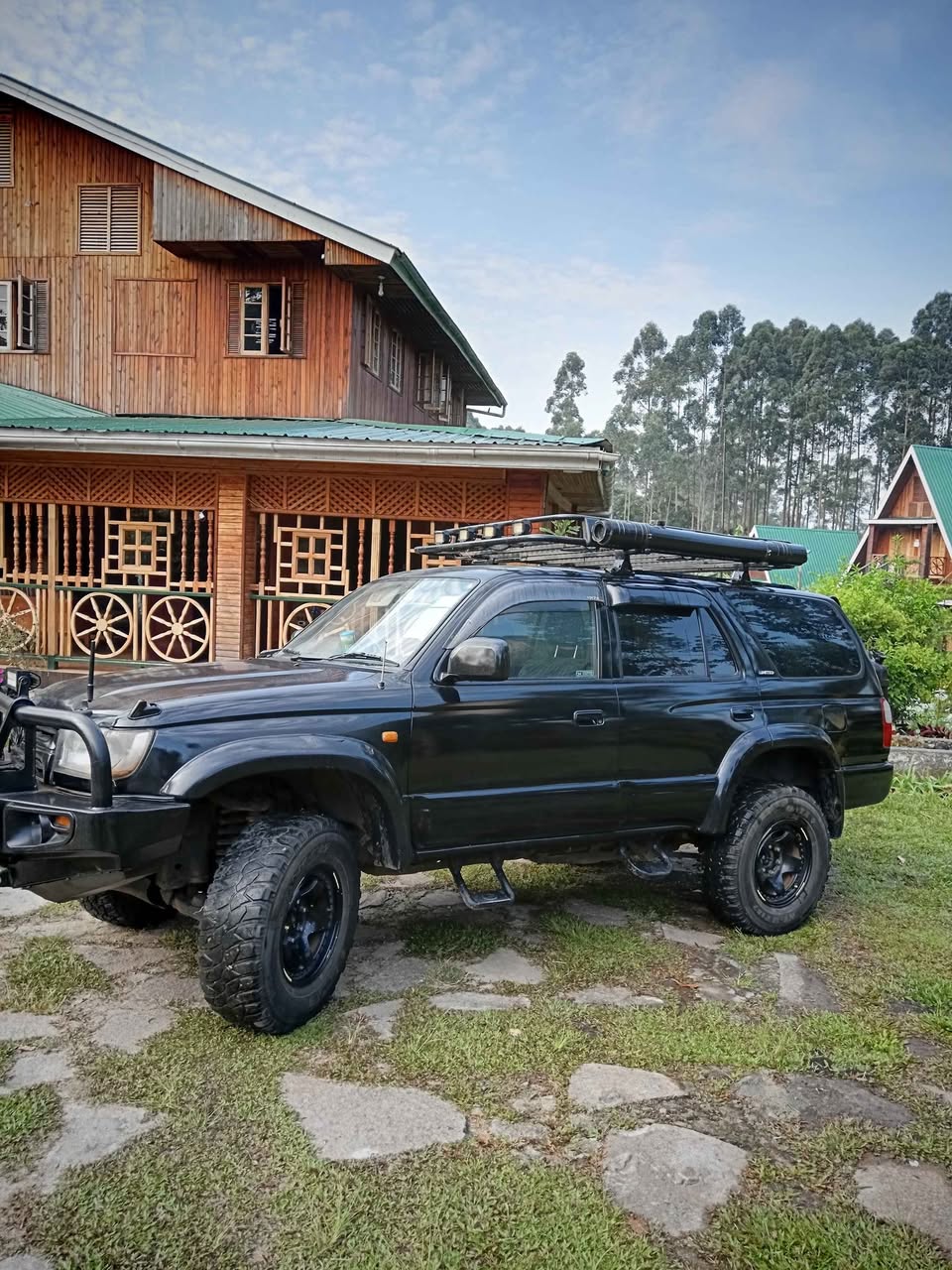 A picture of 1998 Toyota hillux surf