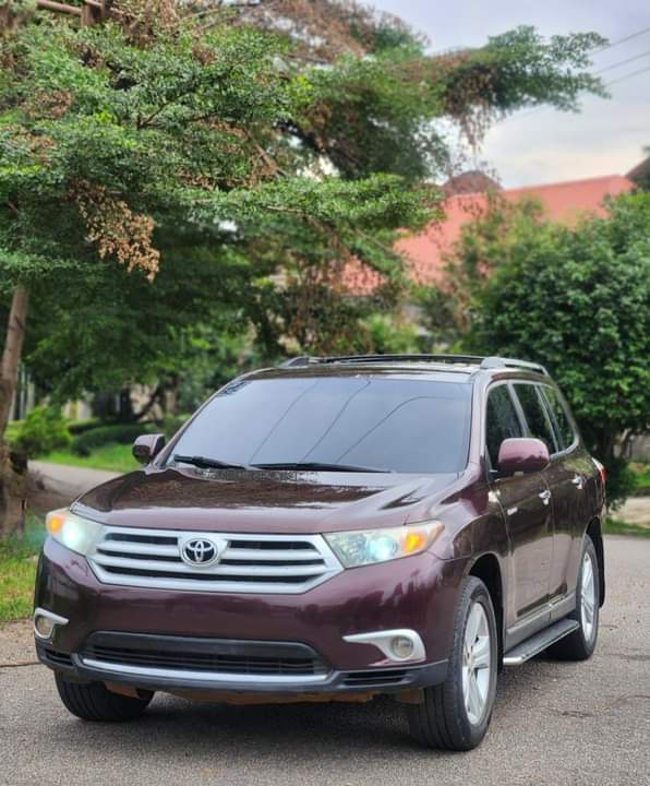 A picture of 2012 KEYLESS TOYOTA HIGHLANDER LIMITED V6 AT ABUJA 13 5