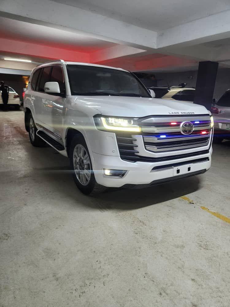 A picture of 2007 Toyota land cruiser