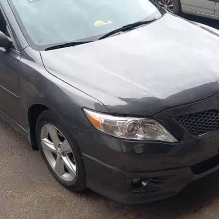 A picture of Toyota Camry SE 2010