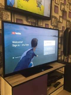 A picture of BUSH 40 Smart tv uk used