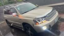 A picture of WHY BUY TOKS OF 7M Barely Driven Toyota Highlander 2006