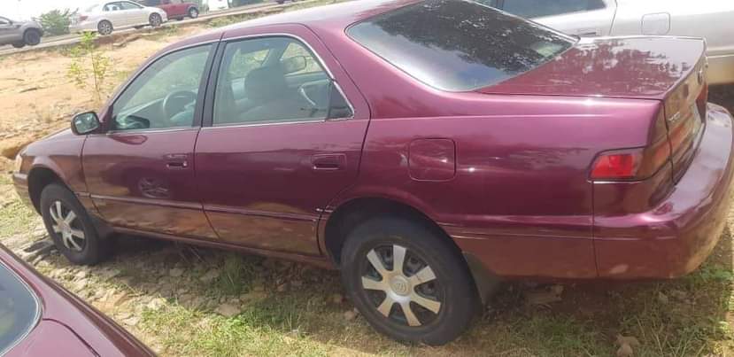 A picture of CAMRY PENCIL light