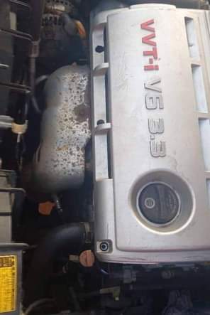 A picture of First body Toyota hilander 06 model 3 row engine gear