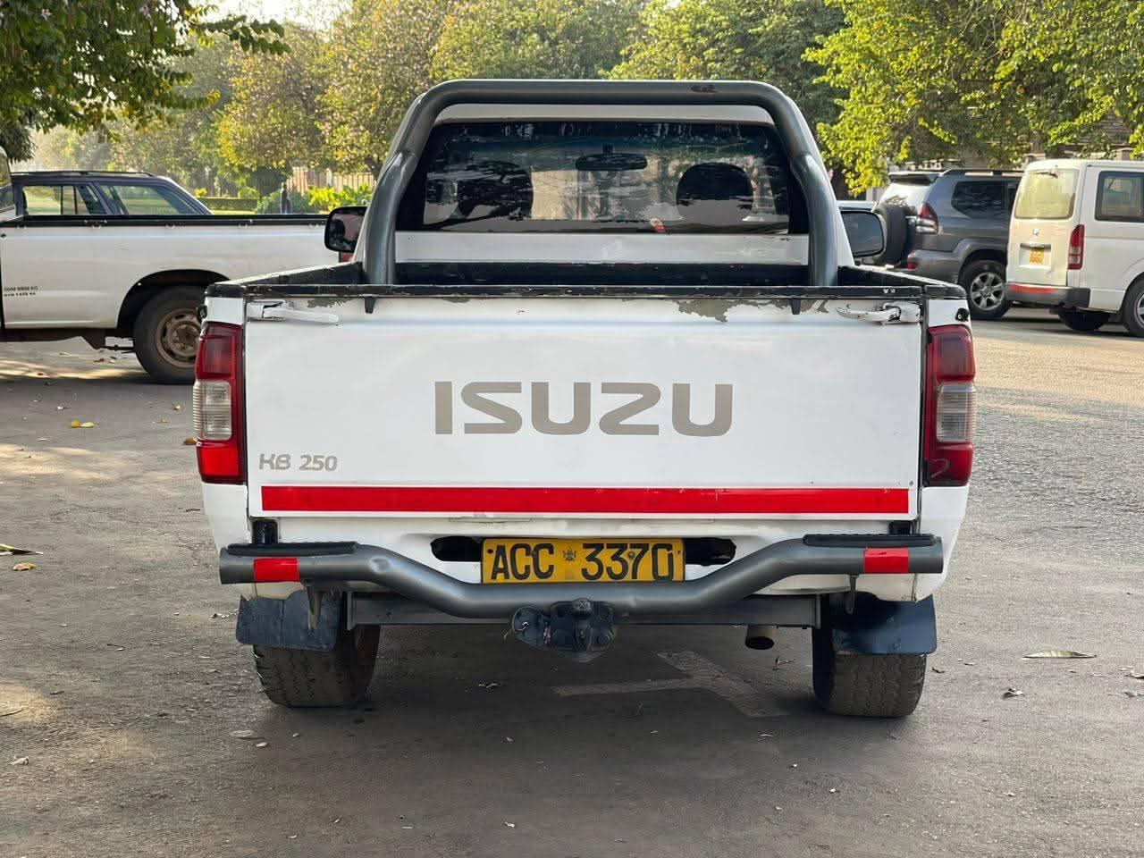 classifieds/cars isuzu