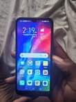 A picture of Honor 8s