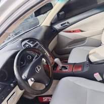 A picture of Lexus ES350 2007 going for 5 5m only nothing to