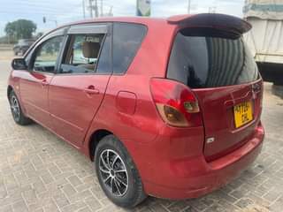 A picture of Toyota Prado diamond 120 bei ml 30 Spacio cc 1490