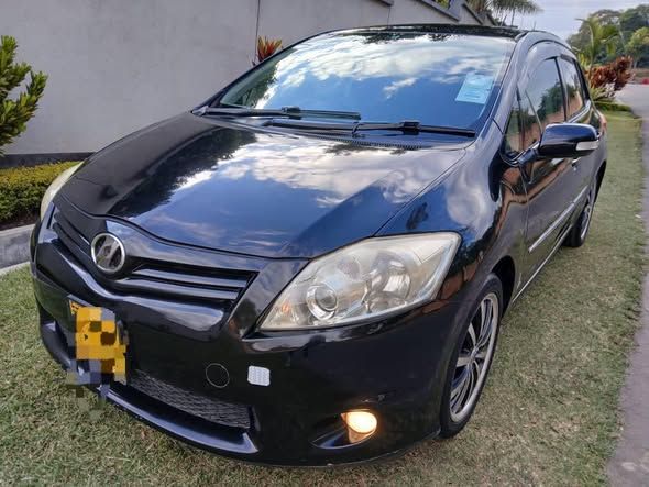 toyota auris