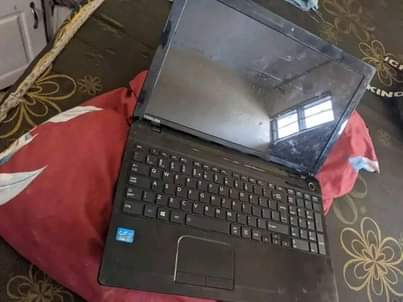 A picture of TOSHIBA SATELITE C50 core i3