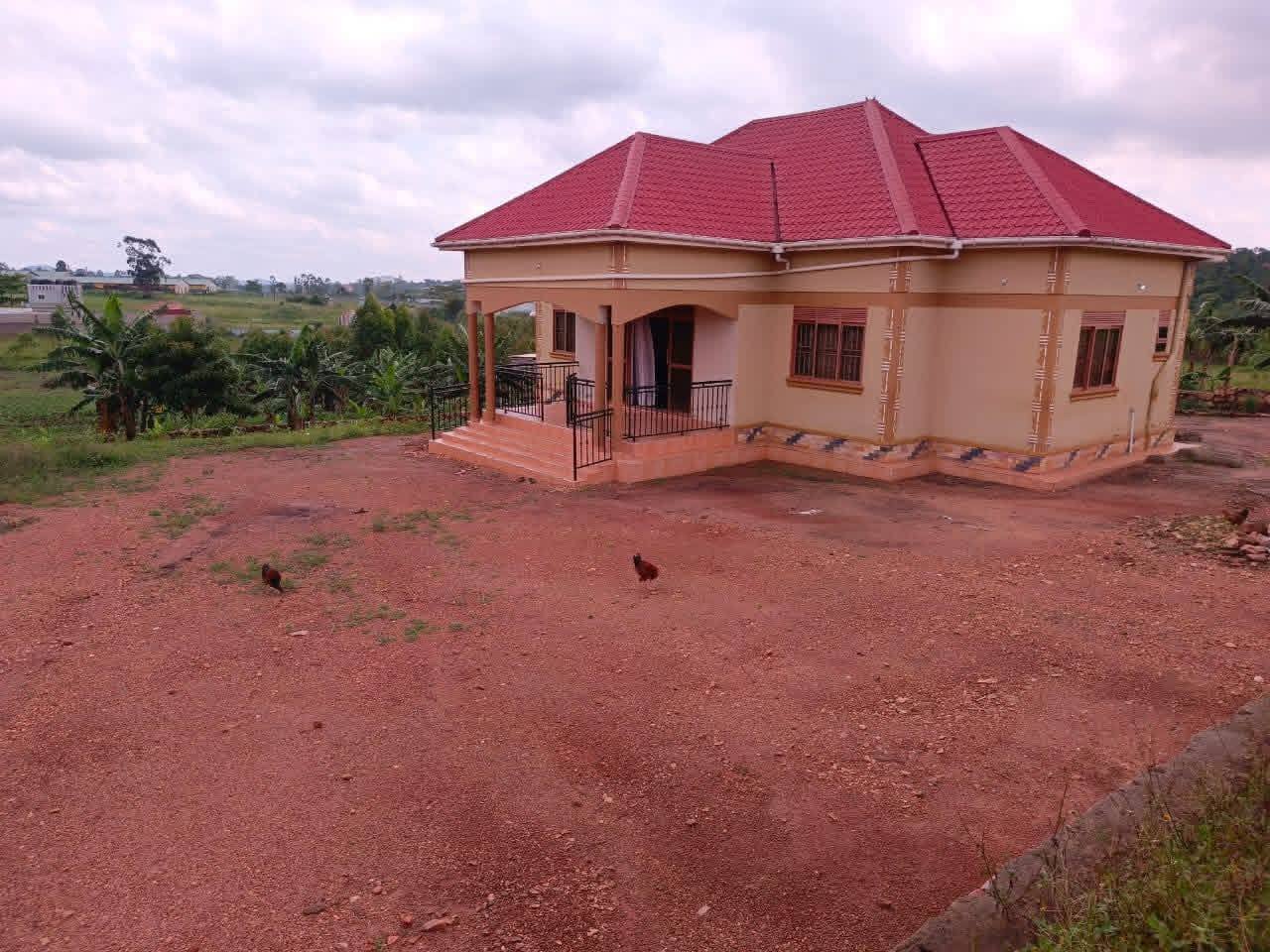 A picture of Bombo 4bedrooms on 1 5acres titled On sale 130million Contact