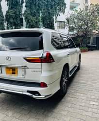 A picture of Lexus LX570