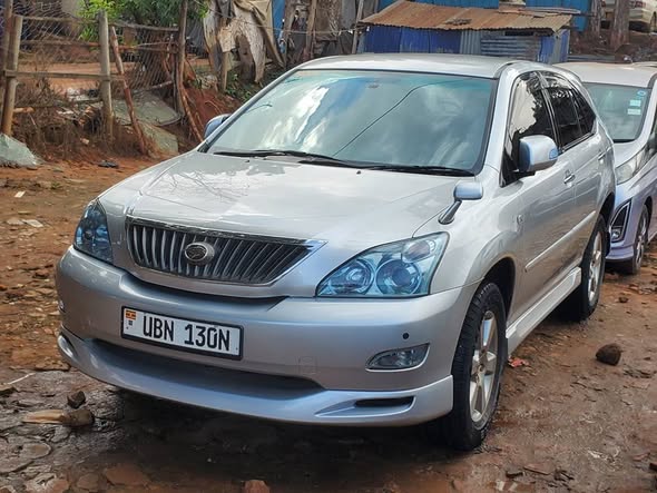 A picture of Toyota Harrier Kawundo 2010 0754006652 Whatsapp