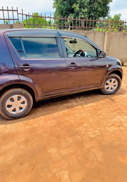 A picture of Toyota passo