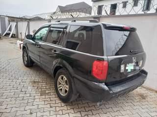 A picture of Neatly used Honda pilot 2005