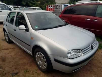 A picture of Volkswagen Golf 4