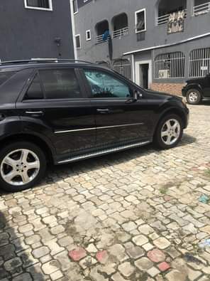 A picture of First User First Body 2006 ML 500 Benz Untampered Engine