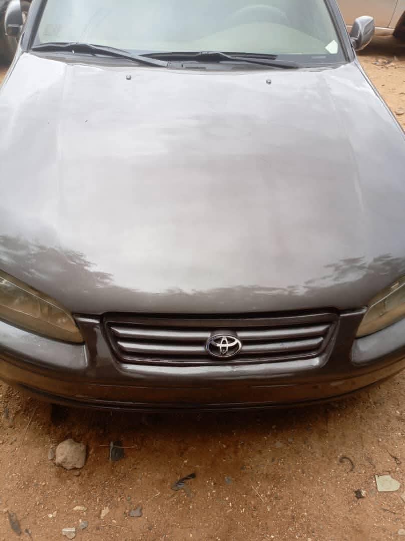 A picture of 2002 Toyota camry