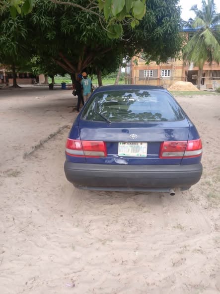 A picture of Toyota carina e 09063393963