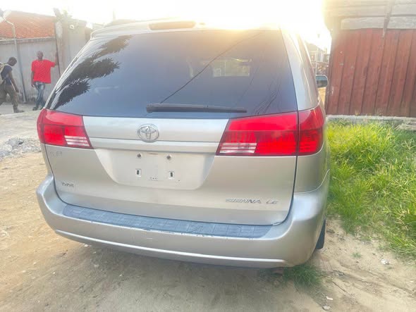A picture of Toks Toyota Sienna 2005 now available