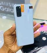 A picture of Samsung S20