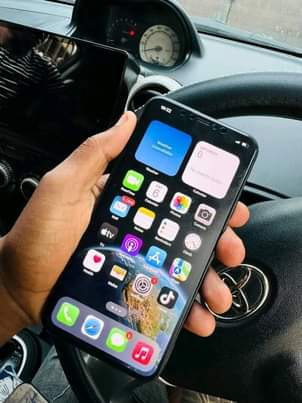 A picture of I phone 11 pro max
