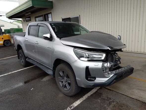 A picture of DAMAGED TOYOTA HILUX READY TO BE IMPORTED UGX 20MILLION CALL