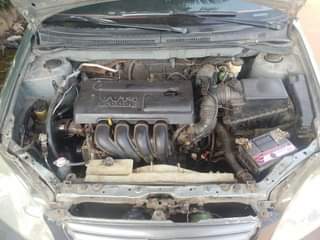 A picture of 2004 TOYOTA COROLLA