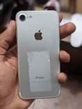 A picture of Iphone 7 128gb storage