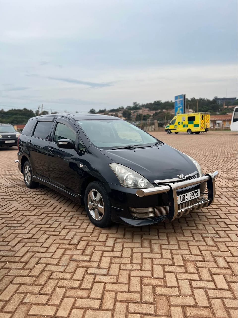 A picture of TOYOTA WISH ON SALE CALL 0701057114 0761990442