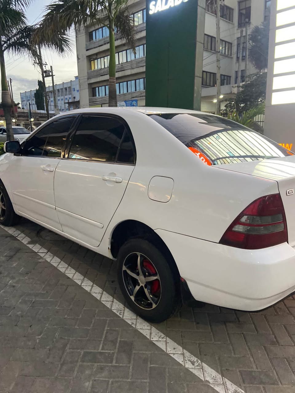 A picture of TOYOTA COROLA POLICE
