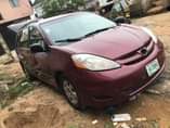 A picture of Toyota Sienna