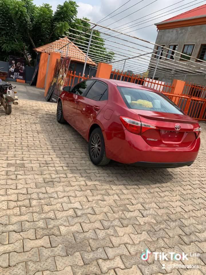 A picture of 2015 Toyota corolla