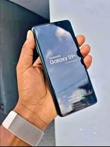 A picture of Samsung s9 plus