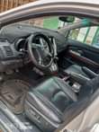 A picture of Registered Lexus RX 330 2005 model