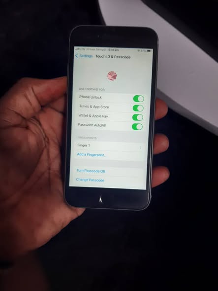 A picture of Iphone 6s