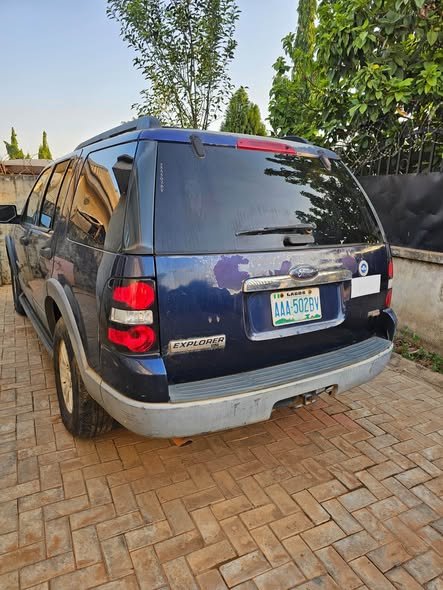 A picture of 2006 FORD EXPLORER