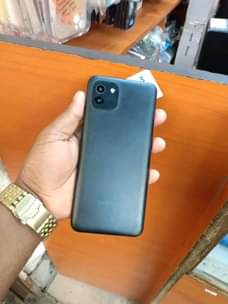 A picture of Nauza Samsung A03 bado mbichi haina shida nataka 140 nichek