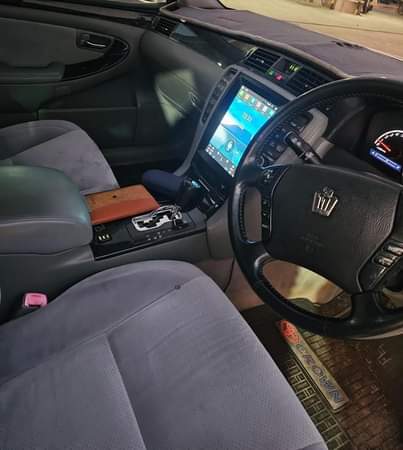 A picture of TOYOTA CROWN ATHLETE