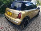 A picture of MINI COOPER HIYO GARI YA MAFUTA MACHACHE WAI TU WAI